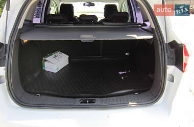 Внедорожник / Кроссовер Ford Kuga 2011 в 