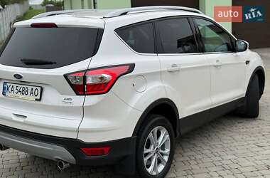 Внедорожник / Кроссовер Ford Kuga 2019 в 