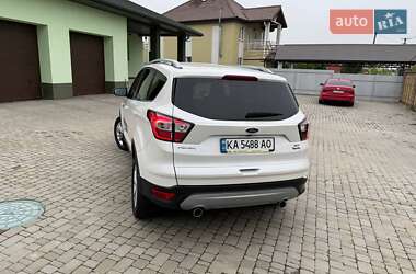 Внедорожник / Кроссовер Ford Kuga 2019 в 