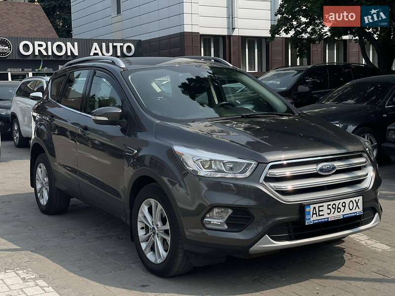 Позашляховик / Кросовер Ford Kuga 2019 в Дніпрі
