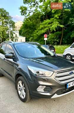 Позашляховик / Кросовер Ford Kuga 2019 в Києві