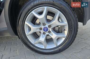 Внедорожник / Кроссовер Ford Kuga 2012 в 
