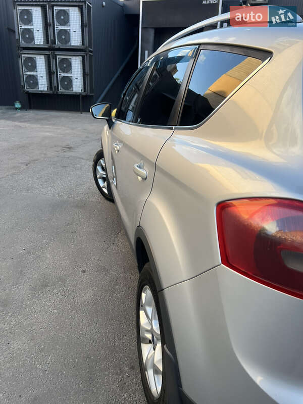 Позашляховик / Кросовер Ford Kuga 2011 в Черкасах