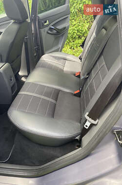 Внедорожник / Кроссовер Ford Kuga 2011 в 