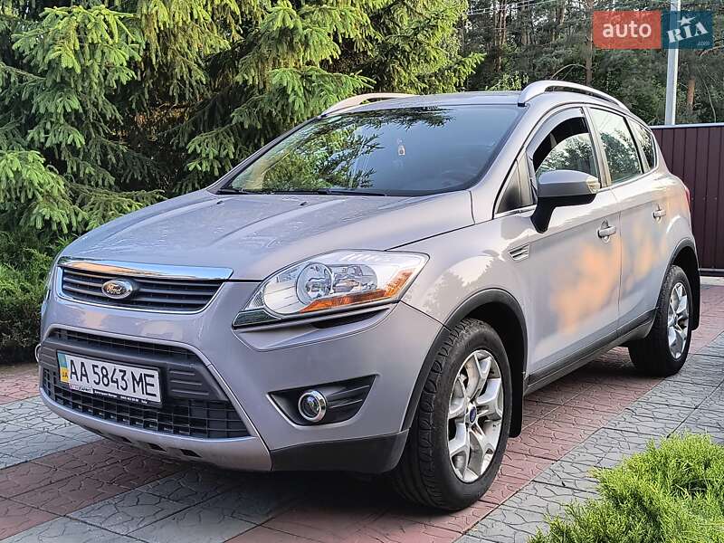 Внедорожник / Кроссовер Ford Kuga 2012 в 