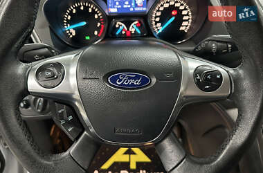 Внедорожник / Кроссовер Ford Kuga 2013 в 