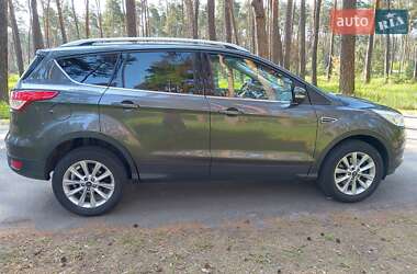 Внедорожник / Кроссовер Ford Kuga 2016 в 