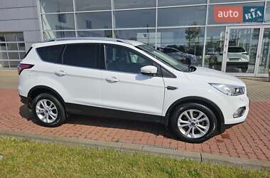 Внедорожник / Кроссовер Ford Kuga 2019 в 