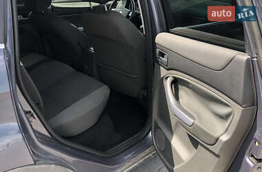 Внедорожник / Кроссовер Ford Kuga 2011 в 