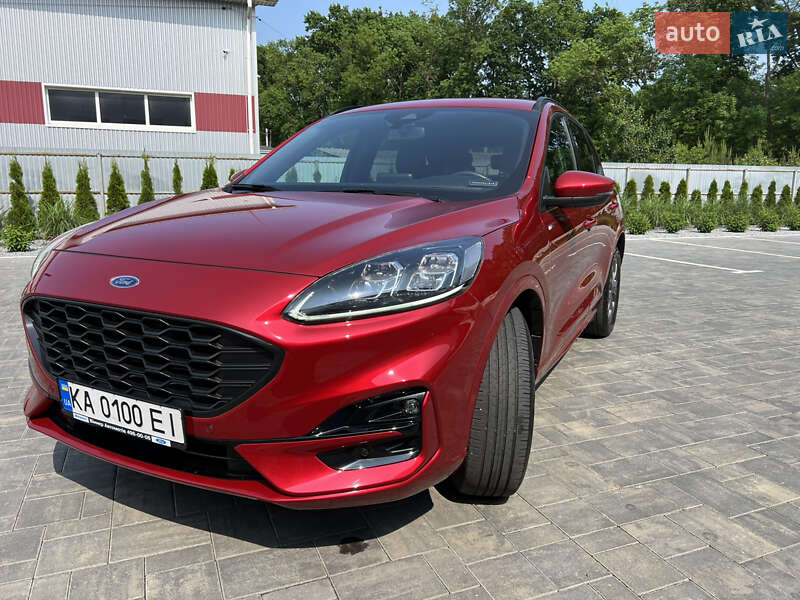 Внедорожник / Кроссовер Ford Kuga 2022 в 