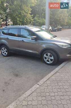 Позашляховик / Кросовер Ford Kuga 2013 в 