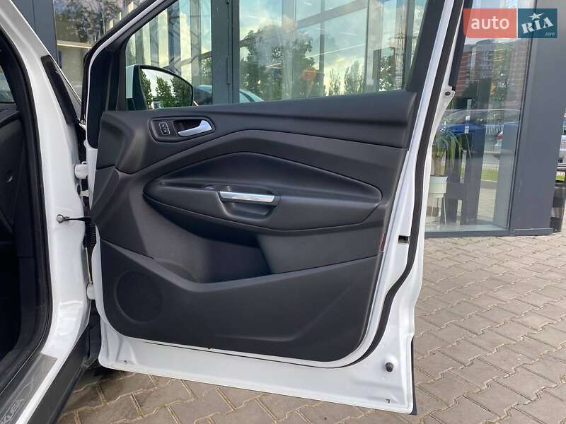 Внедорожник / Кроссовер Ford Kuga 2019 в Одессе