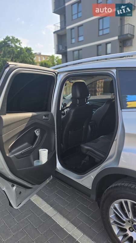 Позашляховик / Кросовер Ford Kuga 2014 в Ужгороді фото 29 Позашляховик / Кросовер Ford Kuga 2014 в Ужгороді