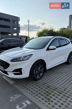 Внедорожник / Кроссовер Ford Kuga 2021 в Киеве