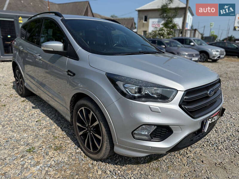 Внедорожник / Кроссовер Ford Kuga 2018 в Коломые