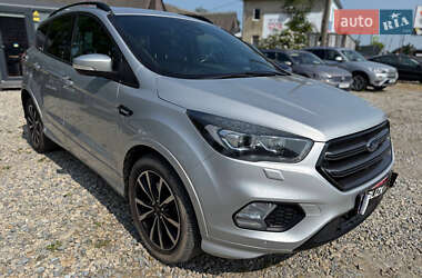 Внедорожник / Кроссовер Ford Kuga 2018 в 