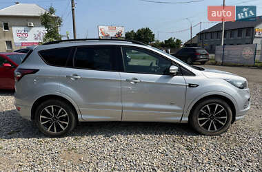 Внедорожник / Кроссовер Ford Kuga 2018 в 