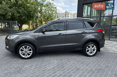 Внедорожник / Кроссовер Ford Kuga 2016 в 