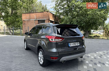 Внедорожник / Кроссовер Ford Kuga 2016 в 