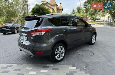 Внедорожник / Кроссовер Ford Kuga 2016 в 