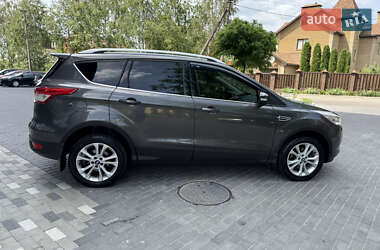 Внедорожник / Кроссовер Ford Kuga 2016 в 