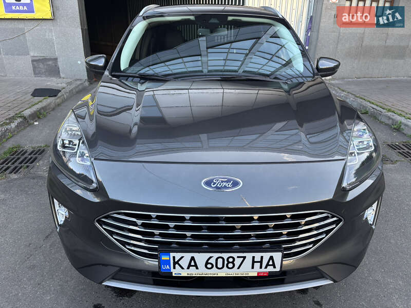 Позашляховик / Кросовер Ford Kuga 2021 в Києві