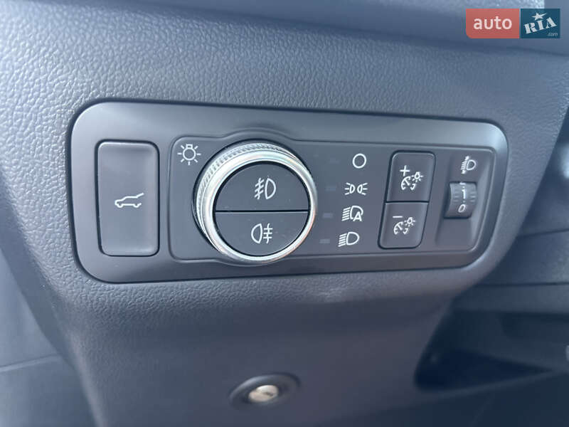 Позашляховик / Кросовер Ford Kuga 2021 в Києві