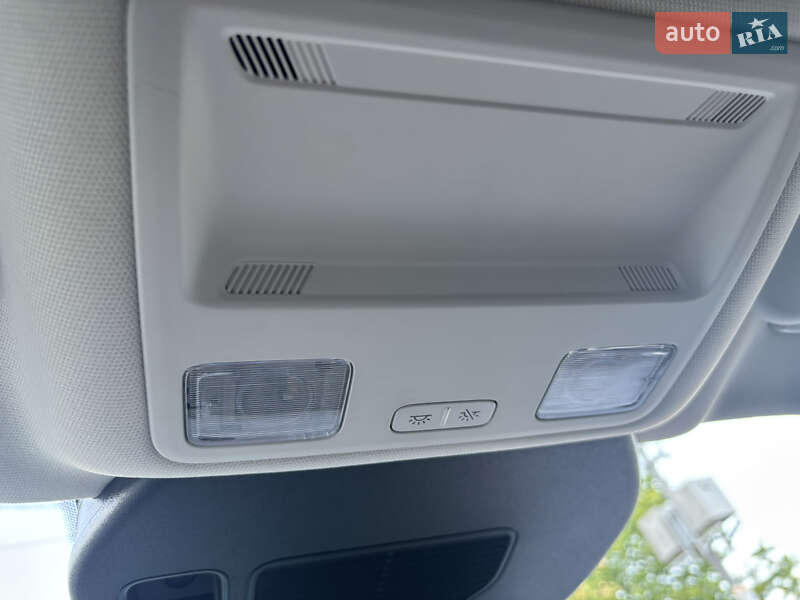 Позашляховик / Кросовер Ford Kuga 2021 в Києві