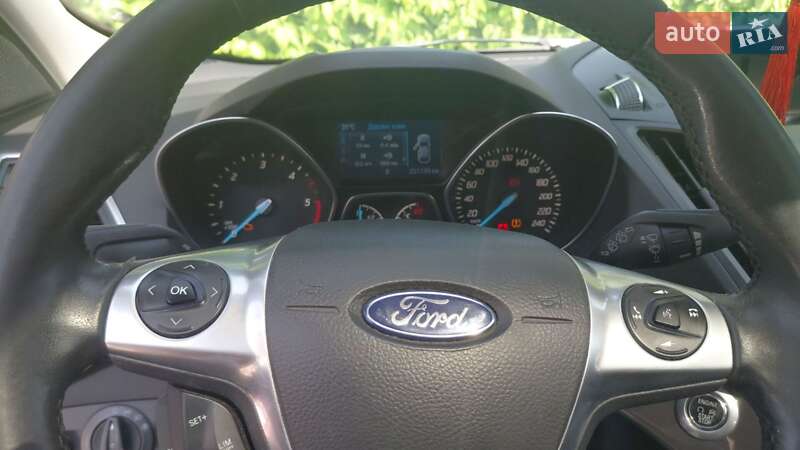 Позашляховик / Кросовер Ford Kuga 2014 в Рівному