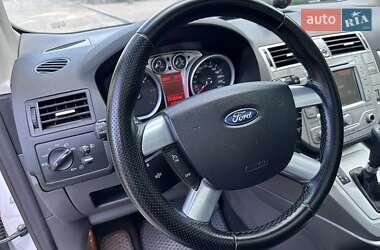 Внедорожник / Кроссовер Ford Kuga 2011 в 