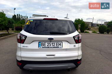 Внедорожник / Кроссовер Ford Kuga 2019 в 
