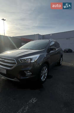 Позашляховик / Кросовер Ford Kuga 2019 в Львові