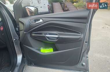 Внедорожник / Кроссовер Ford Kuga 2013 в 