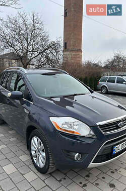 Внедорожник / Кроссовер Ford Kuga 2011 в 