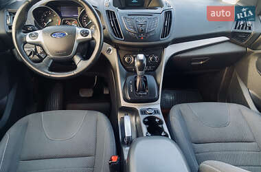 Внедорожник / Кроссовер Ford Kuga 2015 в 