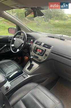 Внедорожник / Кроссовер Ford Kuga 2012 в 