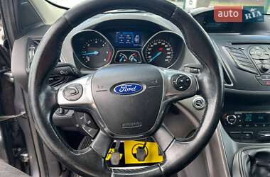 Внедорожник / Кроссовер Ford Kuga 2013 в 