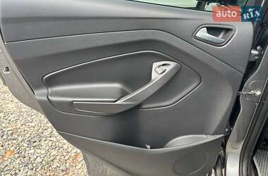 Внедорожник / Кроссовер Ford Kuga 2013 в 