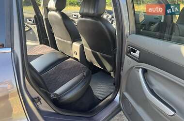 Внедорожник / Кроссовер Ford Kuga 2012 в 