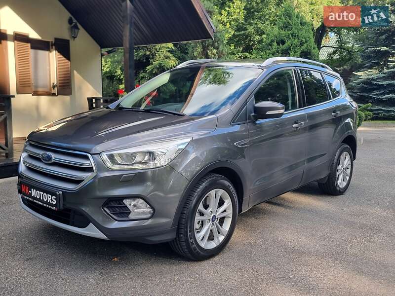 Позашляховик / Кросовер Ford Kuga 2019 в Києві