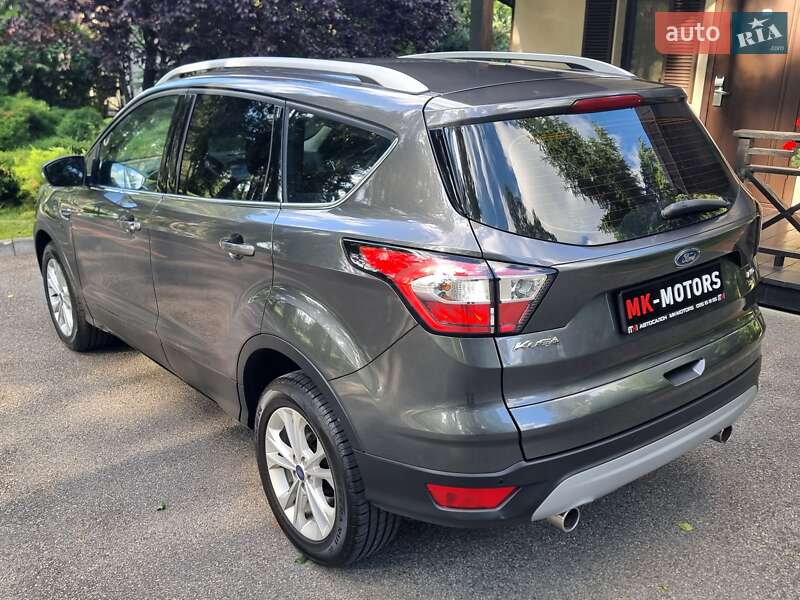 Позашляховик / Кросовер Ford Kuga 2019 в Києві