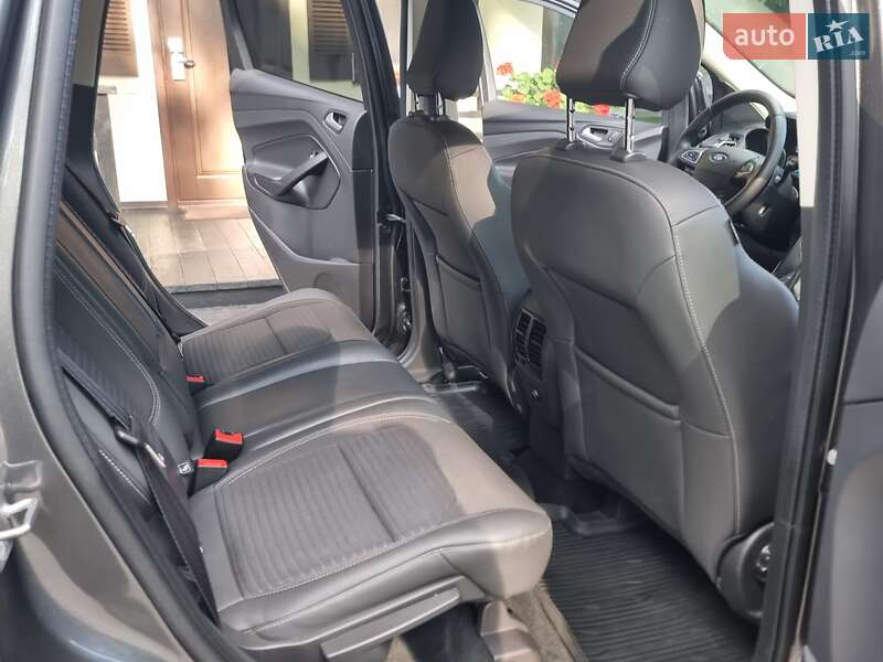 Позашляховик / Кросовер Ford Kuga 2019 в Києві