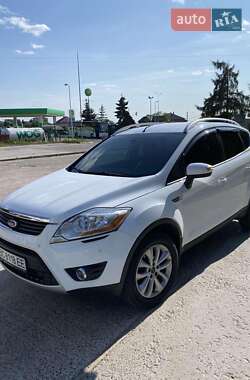 Внедорожник / Кроссовер Ford Kuga 2009 в 