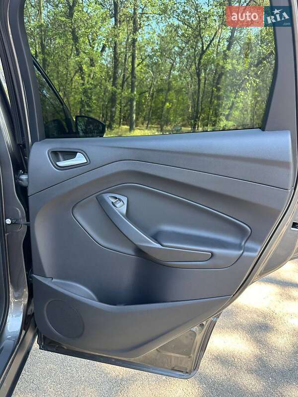 Внедорожник / Кроссовер Ford Kuga 2019 в Запорожье фото 12 Внедорожник / Кроссовер Ford Kuga 2019 в Запорожье