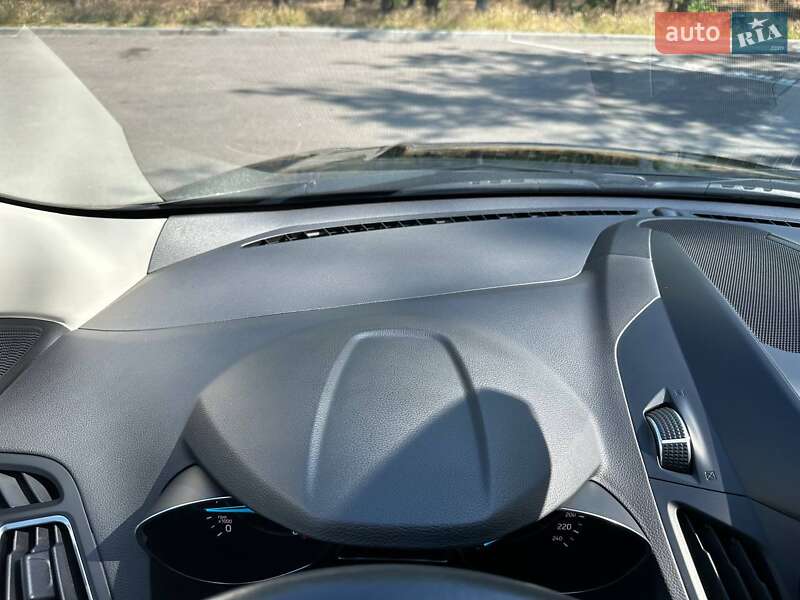 Внедорожник / Кроссовер Ford Kuga 2019 в Запорожье фото 32 Внедорожник / Кроссовер Ford Kuga 2019 в Запорожье