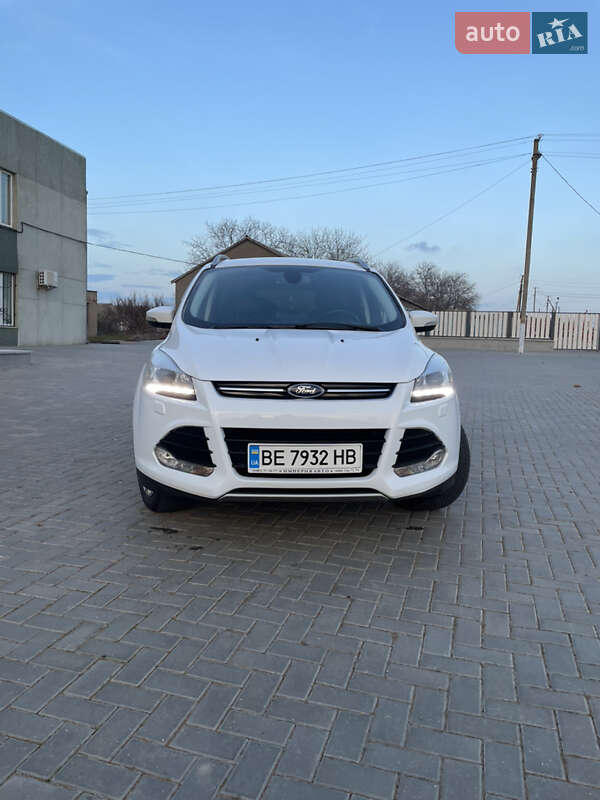 Внедорожник / Кроссовер Ford Kuga 2013 в 