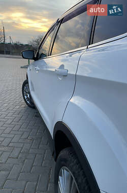 Внедорожник / Кроссовер Ford Kuga 2013 в 