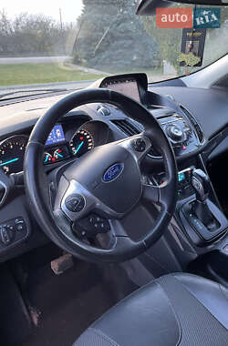 Внедорожник / Кроссовер Ford Kuga 2013 в 