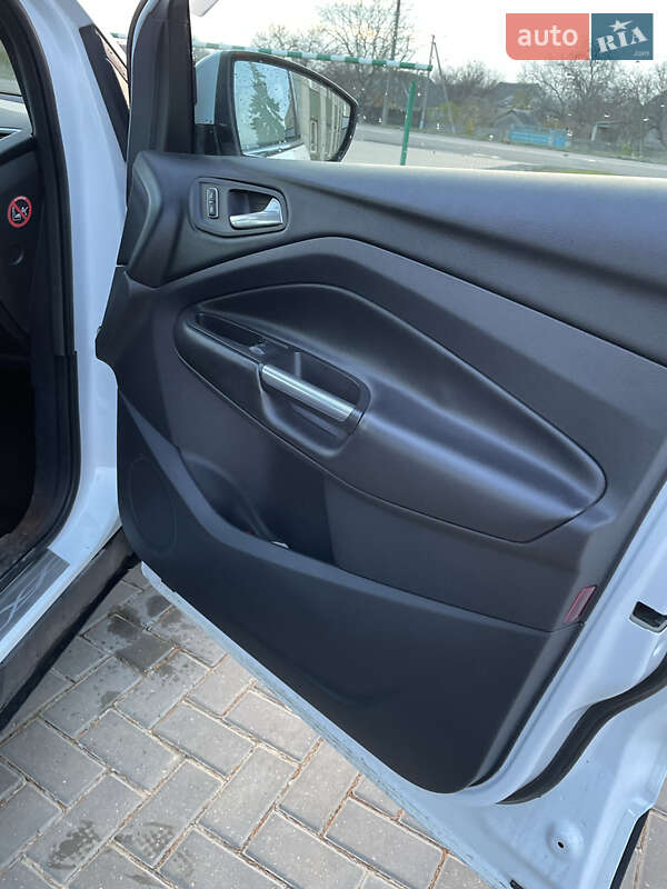 Внедорожник / Кроссовер Ford Kuga 2013 в Новой Одессе