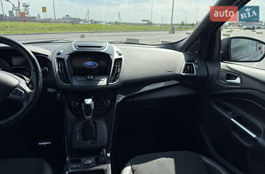 Внедорожник / Кроссовер Ford Kuga 2019 в 